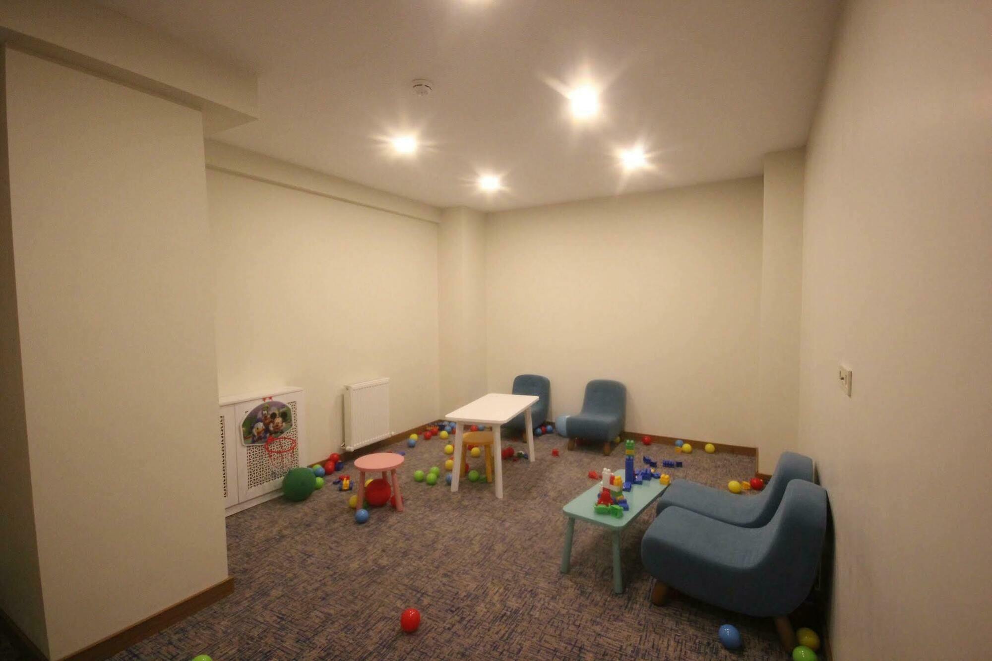 Garden Zara Hotel Restaurant Cafe Εξωτερικό φωτογραφία